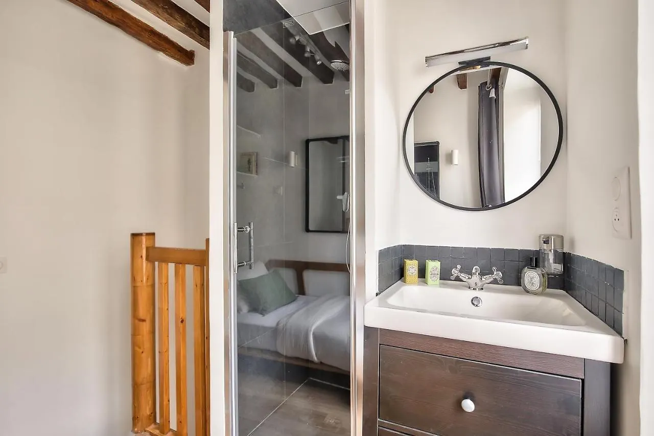 Charming Duplex In The Heart Of Paris