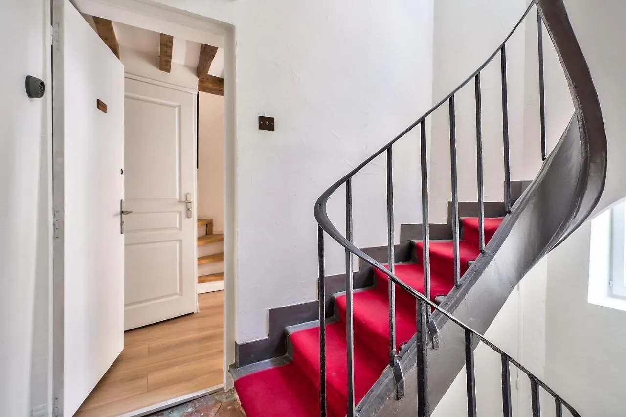Charming Duplex In The Heart Of